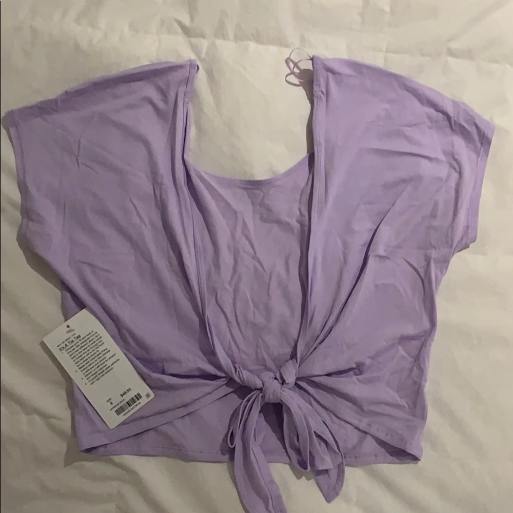 Lululemon Tie Tee - Lavender Color